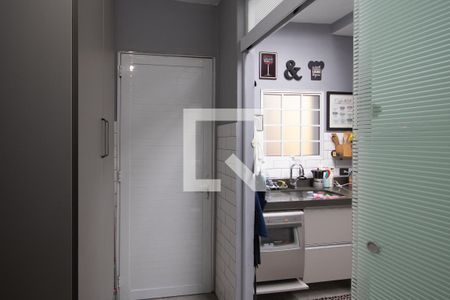 Casa à venda com 125m², 4 quartos e 2 vagas Casa à venda com 125m², 4 quartos e 2 vagasCorredor