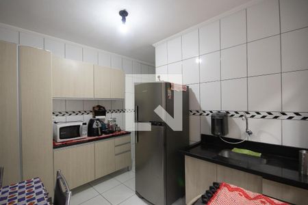 Casa à venda com 125m², 4 quartos e 2 vagas Casa à venda com 125m², 4 quartos e 2 vagasCozinha