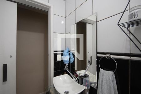 Casa à venda com 125m², 4 quartos e 2 vagas Casa à venda com 125m², 4 quartos e 2 vagasBanheiro 2 casa 2