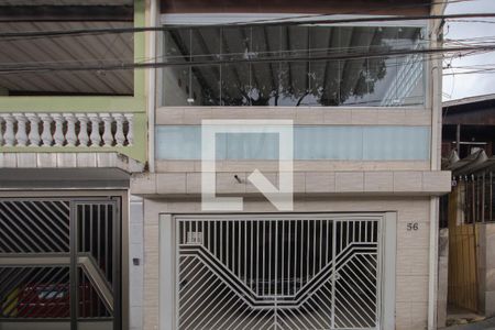 Casa à venda com 125m², 4 quartos e 2 vagas Casa à venda com 125m², 4 quartos e 2 vagasFachada