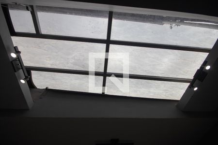 Casa à venda com 125m², 4 quartos e 2 vagas Casa à venda com 125m², 4 quartos e 2 vagasTeto de vidro