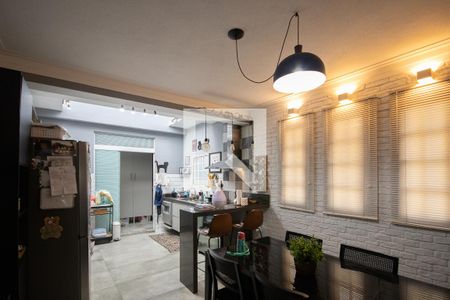 Casa à venda com 125m², 4 quartos e 2 vagas Casa à venda com 125m², 4 quartos e 2 vagasCozinha 2 casa 2