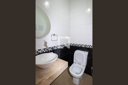 Lavabo de casa de condomínio para alugar com 4 quartos, 187m² em Residencial Real Parque Sumaré, Sumaré