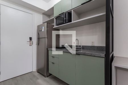 Cozinha de kitnet/studio para alugar com 1 quarto, 24m² em Indianópolis, São Paulo