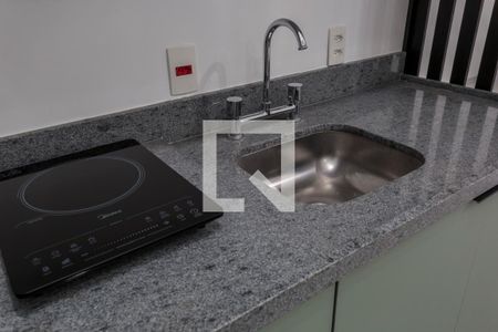 Cozinha de kitnet/studio para alugar com 1 quarto, 24m² em Indianópolis, São Paulo