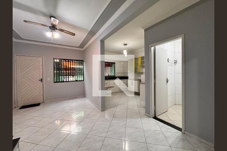 Sala de casa para alugar com 2 quartos, 77m² em Jardim Ana Maria, Santo André