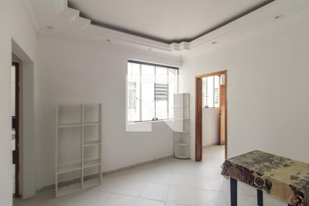 Apartamento para alugar com 74m², 2 quartos e sem vagaSala