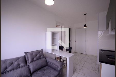 Sala/Cozinha  de apartamento para alugar com 1 quarto, 24m² em Jardim Santa Emília, São Paulo