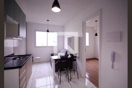 Sala/Cozinha  de apartamento para alugar com 1 quarto, 24m² em Jardim Santa Emília, São Paulo