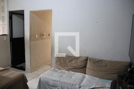 Sala  de casa à venda com 3 quartos, 150m² em Industrial, Contagem