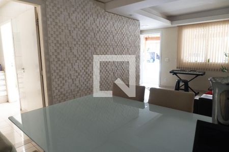 Sala de Jantar de casa para alugar com 4 quartos, 120m² em Cabral, Contagem