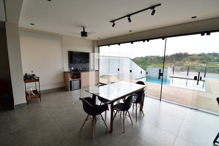 Sala de casa de condomínio para alugar com 3 quartos, 213m² em Chácara Santa Margarida, Campinas