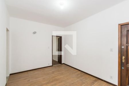 Sala de apartamento para alugar com 1 quarto, 57m² em Penha, Rio de Janeiro