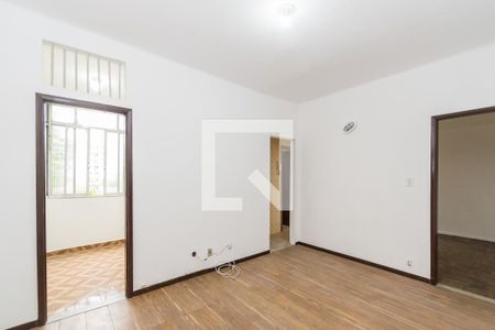 Sala de apartamento para alugar com 1 quarto, 57m² em Penha, Rio de Janeiro