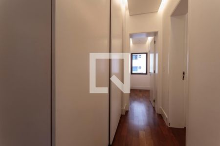 Apartamento para alugar com 3 quartos, 160m² em Indianópolis, São Paulo