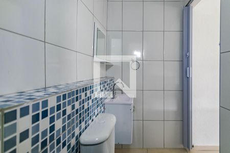 Banheiro de kitnet/studio para alugar com 1 quarto, 14m² em Centro, Mogi das Cruzes