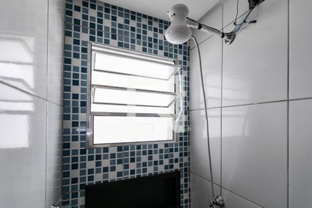 Banheiro de kitnet/studio para alugar com 1 quarto, 15m² em Centro, Mogi das Cruzes