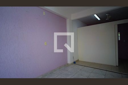 Sala de casa para alugar com 2 quartos, 72m² em Jardim Santa Rosália, Sorocaba