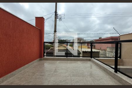 Area externa de casa à venda com 3 quartos, 100m² em Jardim das Maravilhas, Santo André