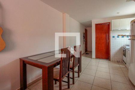 Sala de apartamento à venda com 1 quarto, 95m² em Barra da Tijuca, Rio de Janeiro