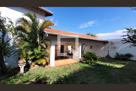 Casa de condomínio à venda com 400m², 5 quartos e 4 vagas Casa de condomínio à venda com 400m², 5 quartos e 4 vagasJardim