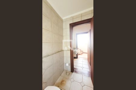 Casa de condomínio à venda com 400m², 5 quartos e 4 vagas Casa de condomínio à venda com 400m², 5 quartos e 4 vagasBanheiro da Suíte 2