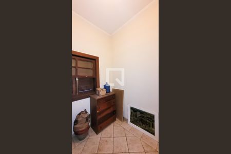 Casa de condomínio à venda com 400m², 5 quartos e 4 vagas Casa de condomínio à venda com 400m², 5 quartos e 4 vagasQuarto de Serviço