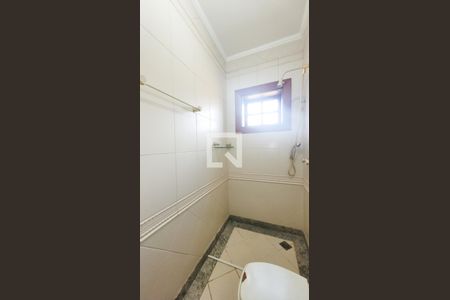 Casa de condomínio à venda com 400m², 5 quartos e 4 vagas Casa de condomínio à venda com 400m², 5 quartos e 4 vagasBanheiro da Suíte 1