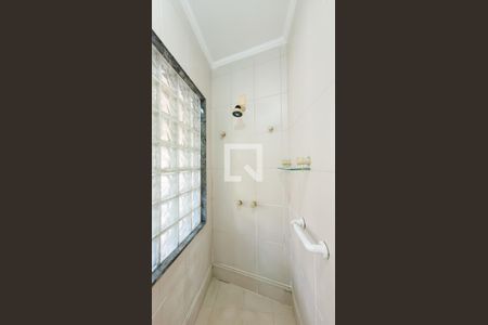 Casa de condomínio à venda com 400m², 5 quartos e 4 vagas Casa de condomínio à venda com 400m², 5 quartos e 4 vagasBanheiro da Suíte master