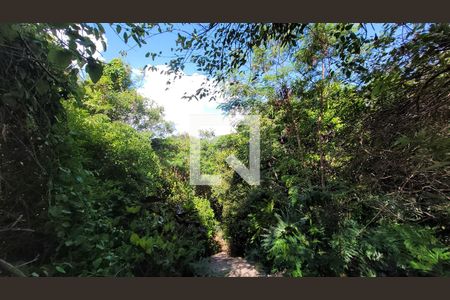 Casa de condomínio à venda com 400m², 5 quartos e 4 vagas Casa de condomínio à venda com 400m², 5 quartos e 4 vagasÁrea Externa