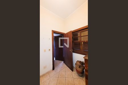 Casa de condomínio à venda com 400m², 5 quartos e 4 vagas Casa de condomínio à venda com 400m², 5 quartos e 4 vagasQuarto de Serviço