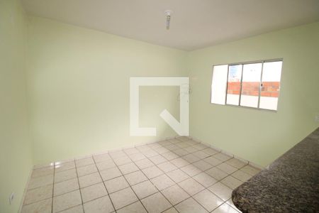 Sala / Cozinha de casa para alugar com 2 quartos, 60m² em Jardim Pirituba, São Paulo