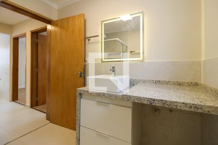 Banheiro de apartamento para alugar com 1 quarto, 42m² em Vila Madalena, São Paulo