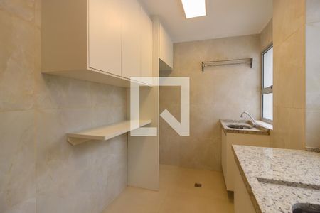 Cozinha de apartamento para alugar com 1 quarto, 42m² em Vila Madalena, São Paulo