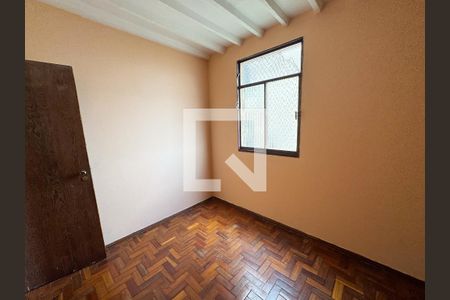 Quarto de apartamento à venda com 2 quartos, 70m² em Granja Lempp, Contagem