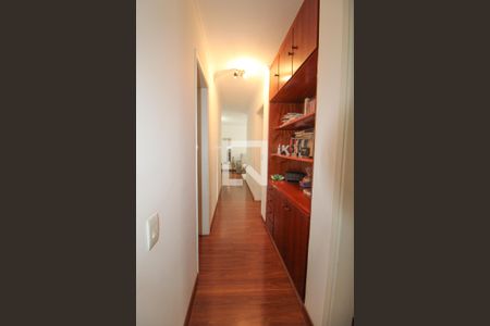 Corredor de apartamento para alugar com 3 quartos, 95m² em Ponte Preta, Campinas