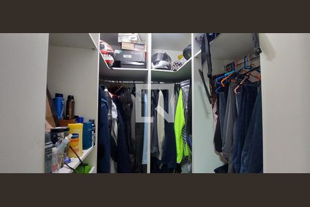 Quarto 1 suíte - Closet de apartamento à venda com 3 quartos, 178m² em Jardim Santo Antônio, Santo André