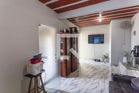 Sala de casa à venda com 3 quartos, 360m² em Aparecida, Belo Horizonte