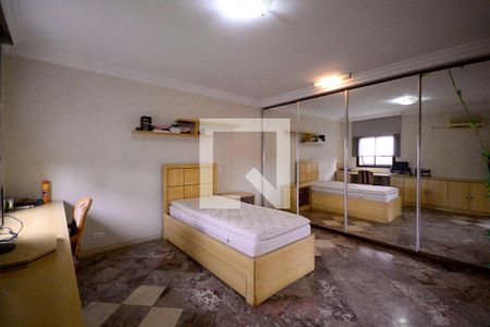 Apartamento à venda com 560m², 4 quartos e 5 vagas Apartamento à venda com 560m², 4 quartos e 5 vagasQuarto 3 - Suite