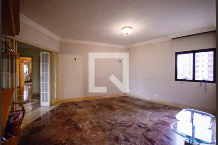 Apartamento à venda com 560m², 4 quartos e 5 vagas Apartamento à venda com 560m², 4 quartos e 5 vagasSala de TV