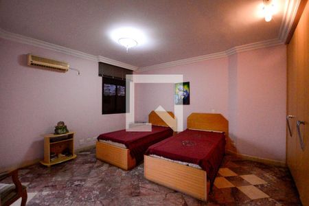 Apartamento à venda com 560m², 4 quartos e 5 vagas Apartamento à venda com 560m², 4 quartos e 5 vagasQuarto 2 - Suite