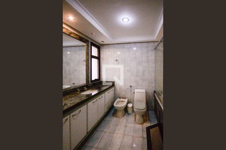 Apartamento à venda com 560m², 4 quartos e 5 vagas Apartamento à venda com 560m², 4 quartos e 5 vagasBanheiro do Quarto 1