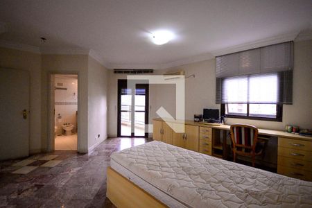 Apartamento à venda com 560m², 4 quartos e 5 vagas Apartamento à venda com 560m², 4 quartos e 5 vagasQuarto 3 - Suite