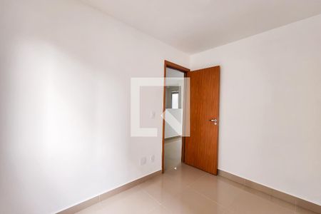 Quarto 2 de apartamento para alugar com 2 quartos, 45m² em Vila Nova Alianca, Jacareí