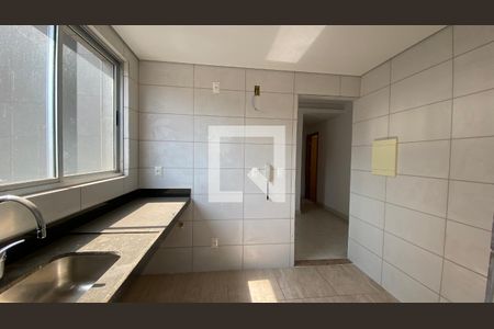 Cozinha de apartamento à venda com 3 quartos, 68m² em Salgado Filho, Belo Horizonte