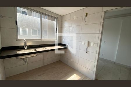 Cozinha de apartamento à venda com 3 quartos, 68m² em Salgado Filho, Belo Horizonte