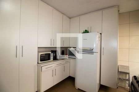 Cozinha de casa à venda com 4 quartos, 380m² em Vila Pirajussara, São Paulo