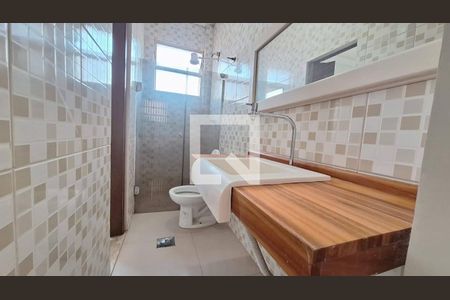 banheiro de apartamento à venda com 2 quartos, 140m² em Carlos Prates, Belo Horizonte