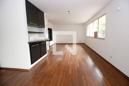 Sala de casa à venda com 3 quartos, 246m² em Jardim Londrina, São Paulo