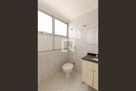 Banheiro Quarto 1 de apartamento para alugar com 3 quartos, 110m² em Bosque, Campinas